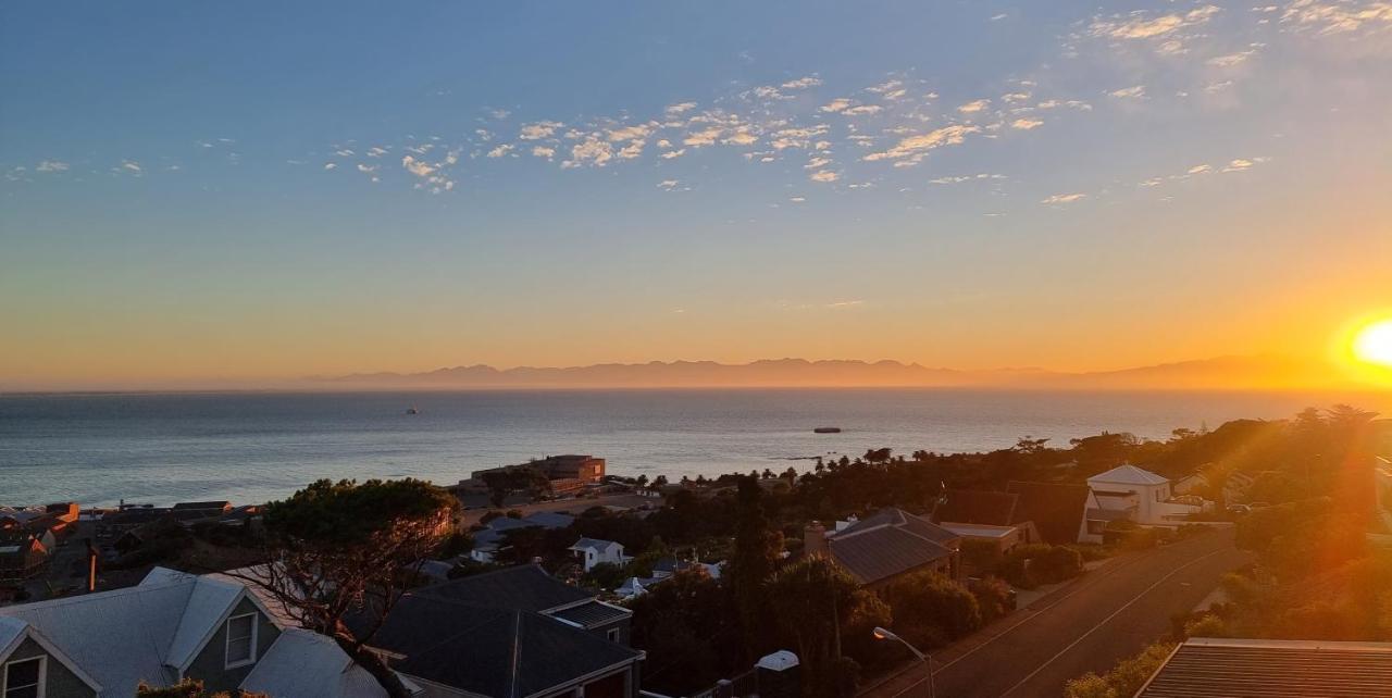 Mariner Guesthouse & Villa Simon's Town Exterior photo