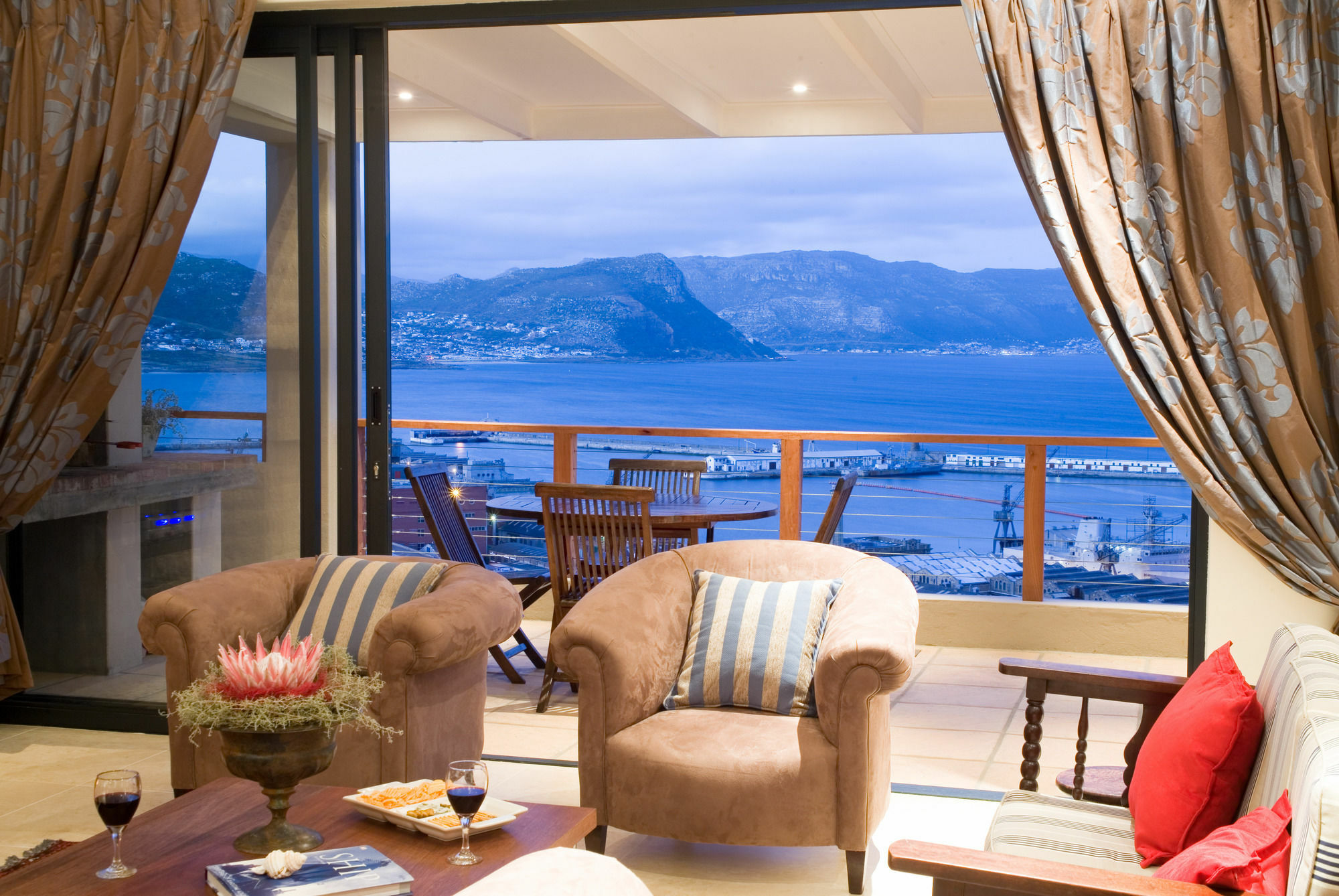 Mariner Guesthouse & Villa Simon's Town Exterior photo